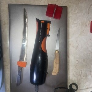 Filet Knives 2. Rapala & Ozark Trail Electric Fishing Filet Knife Plus Sharpener